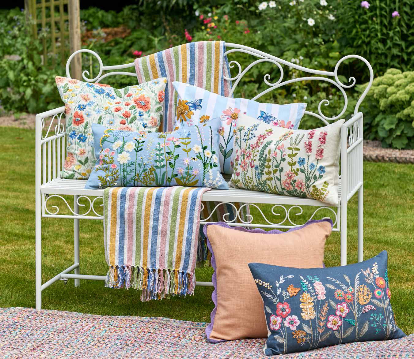 Cushions & Throws