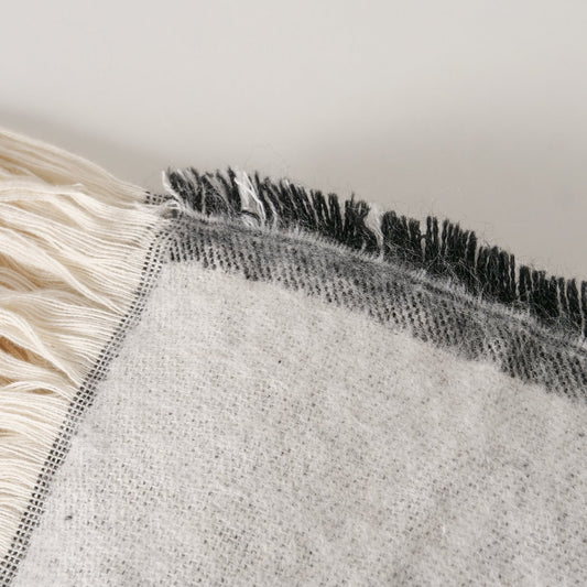 'Afrique' Throw